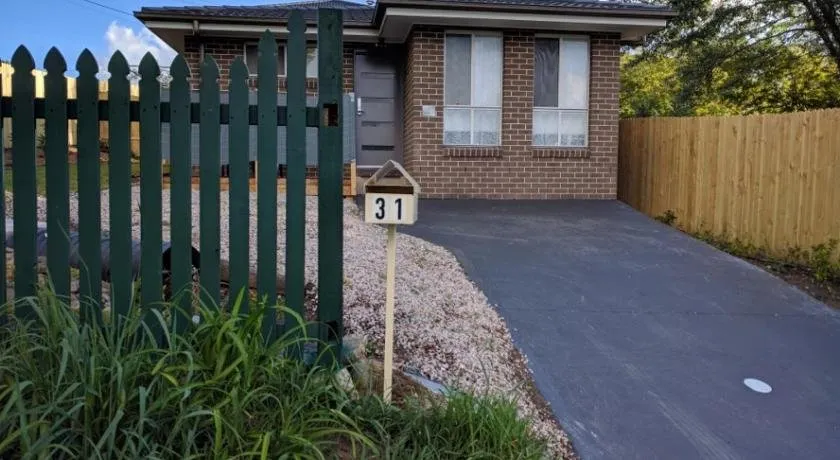 Newly Built - Cosy 2 bedroom Home in Katoomba - Image 1