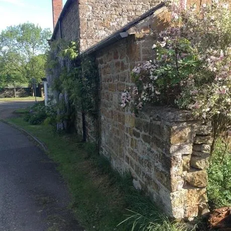 Foxhall Farmhouse Bed & Breakfast - Image 1
