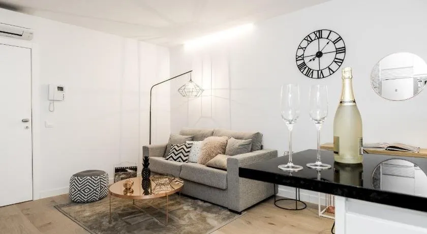 BNBHolder Luxury Apartment II PLAZA DE ESPAÑA - Image 1