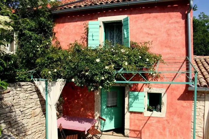 KUćA PARUN - Image 1