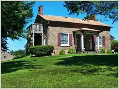 Maxwell Creek Inn Bed and Breakfast - Image 1