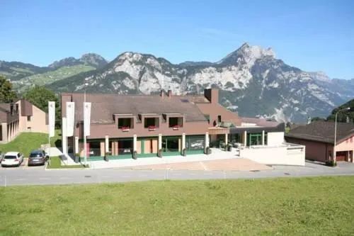 Hotel Restaurant Kerenzerberg - Image 1
