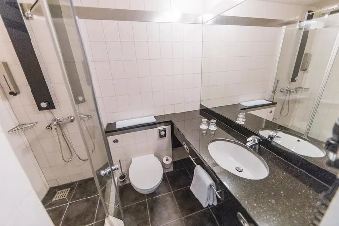 Best Western Plaza Hotel Stuttgart Filderstadt - Image 1