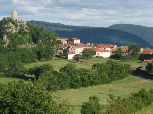 Au Pied de la Roche - Image 1