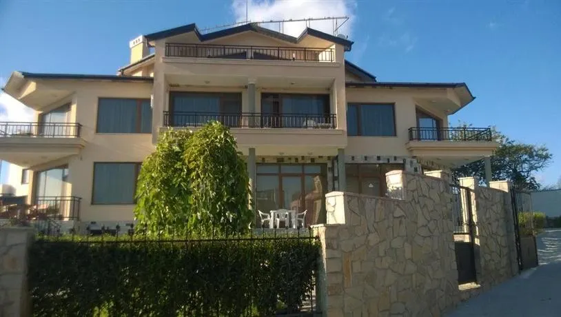 Family Hotel Dreams - Image 1