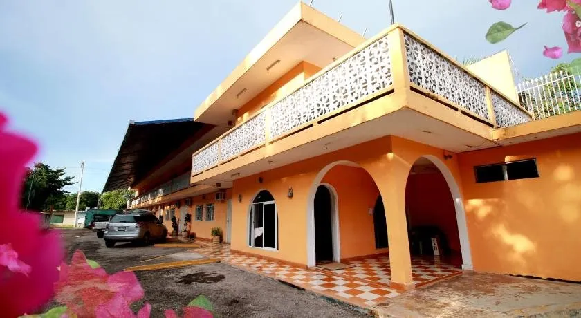 Hotel Bugambilias - Image 1