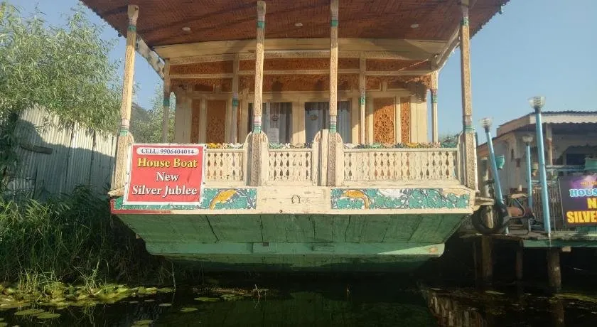 New Silver Jubilee Heritage Group of Houseboats - Image 1