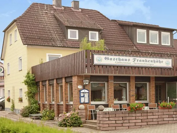 Comfortable apartment in quiet location with gorgeous south-facing balcony - Image 1