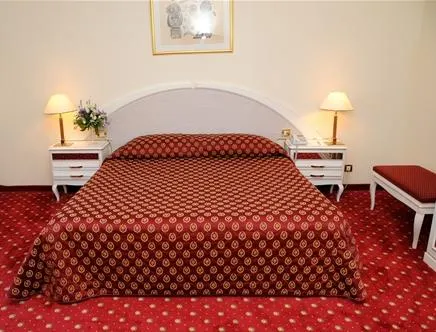 Grand Hotel Rex - Image 1
