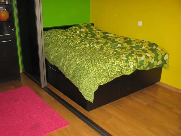 Sutochno Pronksi Apartment - Image 1