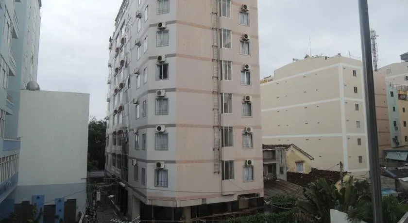 Thanh Long Hotel - Image 1