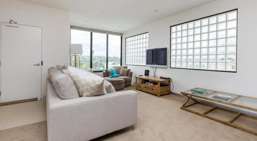 THE PENTHOUSE - MORNINGTON - Image 1