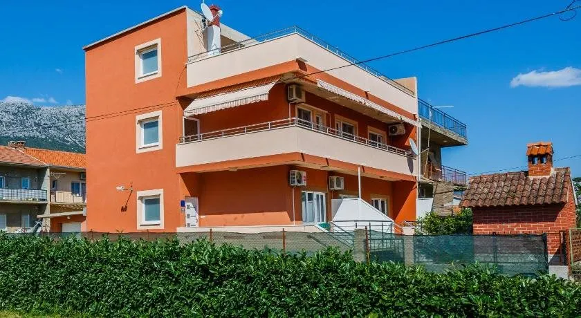 Apartman Sunce Kastel Kambelovac - Image 1