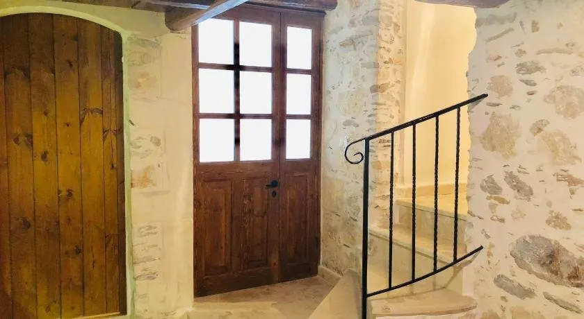 Villa Kamares Boutique Spa Apartments - Image 1