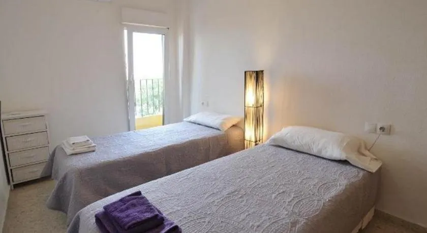 First line apartment - Image 1