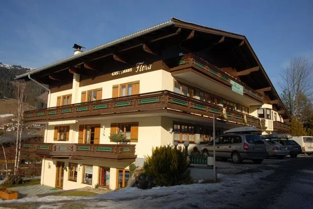 Hotel Pension Flora - Image 1