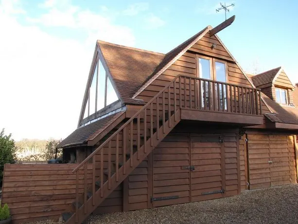 Stumpsgrove Cottage - Image 1