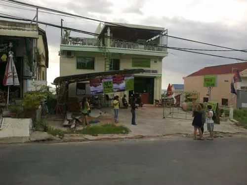 Big John's Chil-axn Hostel and BBQ - Image 1