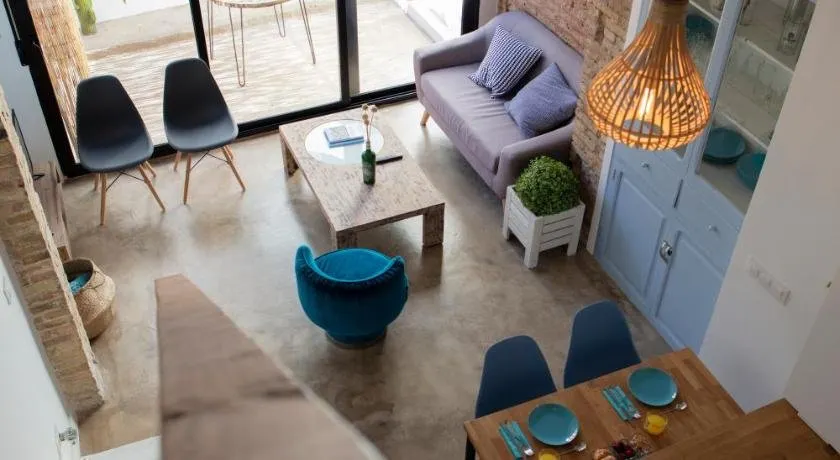 Charming Apartment with interior terrace in Cabanyal near the Beach - Image 1