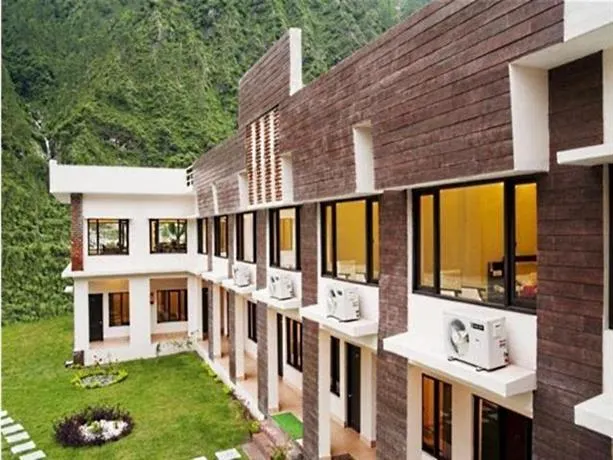 Shiv Parivar Resort - Image 1