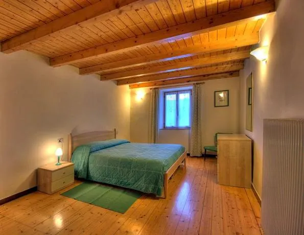 B&B Happy Days - Image 1