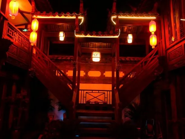 Lijiang Loulange Inn - Image 1