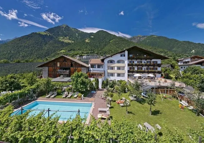 Garni-Hotel Tritscherhof - Image 1