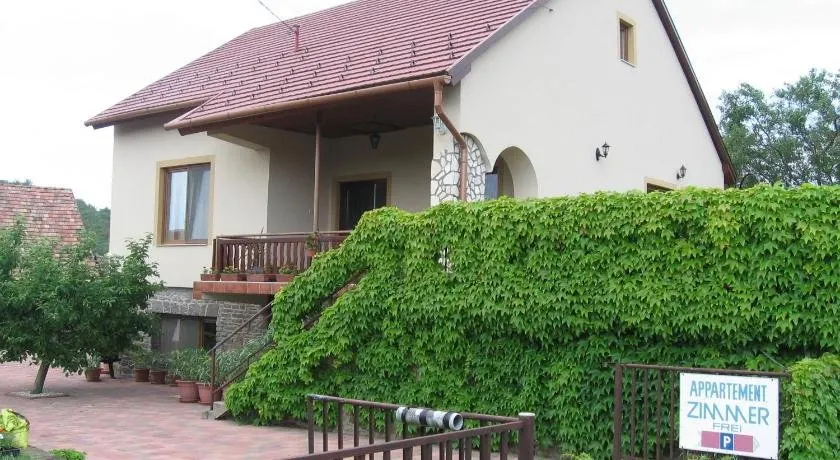 Boglárka Apartman - Image 1