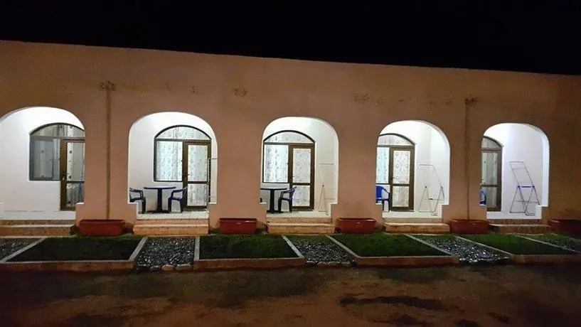 ANAKLIA GUEST HOUSE - Image 1