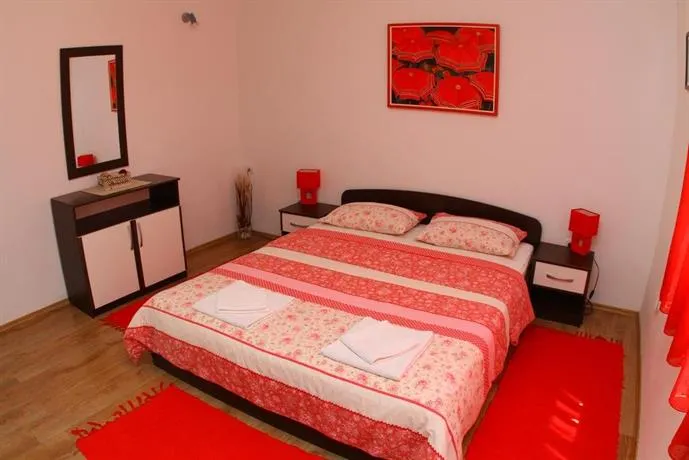 Apartment Luka - Image 1