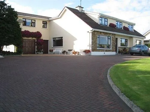 Lynolan House - Image 1