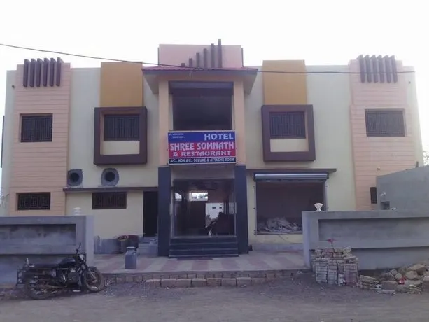 Hotel Shree Somnath - Image 1