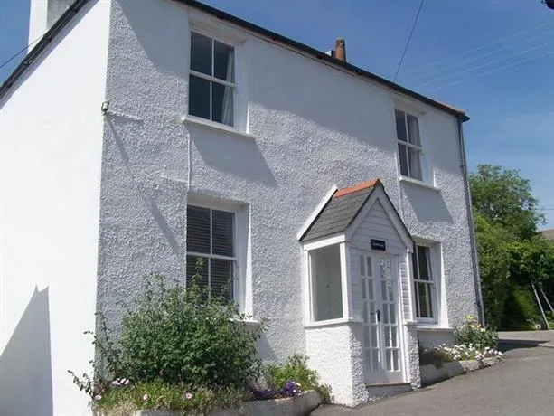Rocklee House, St. Mawes - Image 1