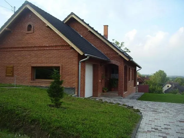 Gerendás Vendégház - Image 1