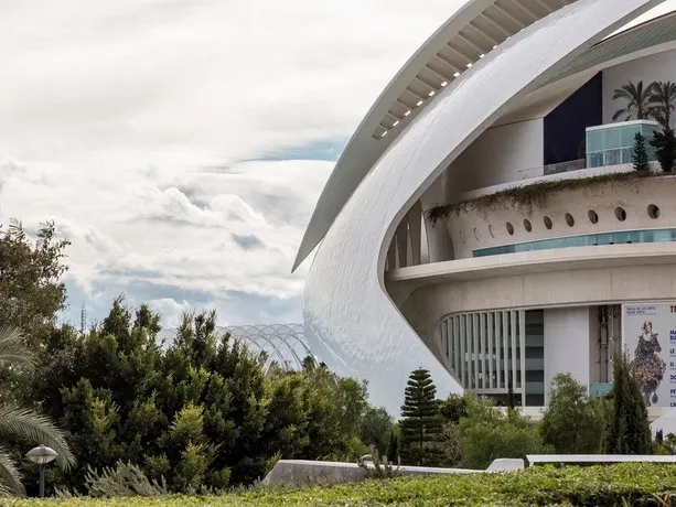 Travel Habitat - Ciudad de las Ciencias - Image 1