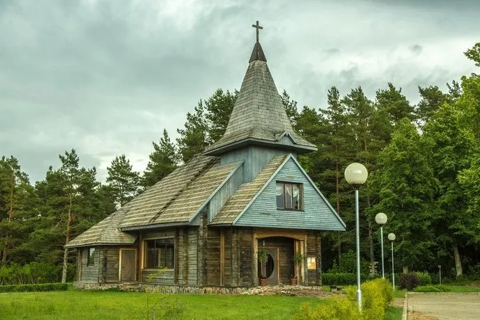 Beaver house - Image 1