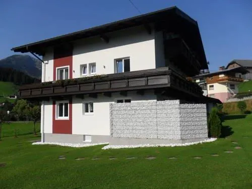Single room, shower, toilet, balcony - Image 1