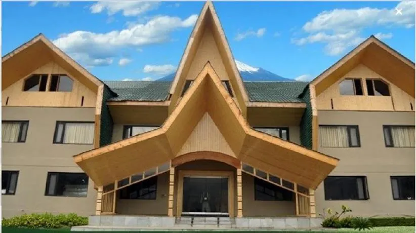Hotel Tranquil Retreat - Image 1
