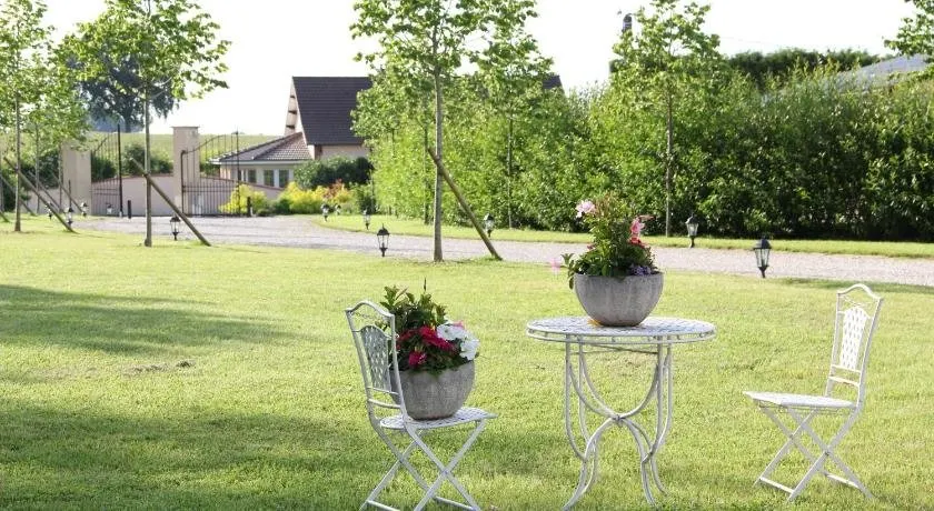 Le Manoir Des Aromes - Image 1