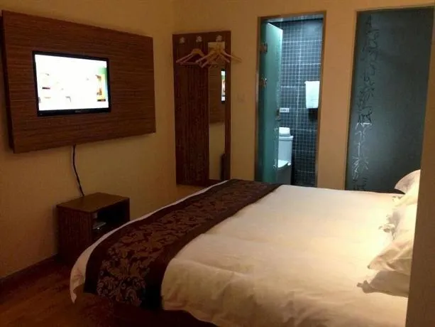 Motel 268 Business Hotel - Image 1