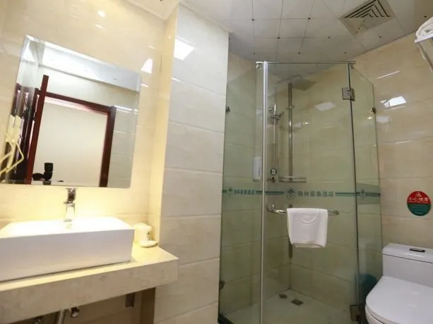 GreenTree Inn Nanjing Jingwu Road Yueyuan Express Hotel - Image 1
