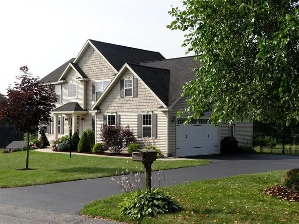 Adirondack Country Home - Image 1