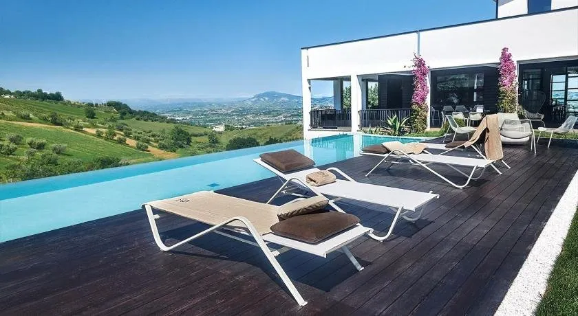 Idea 18 Boutique Hotel - Image 1