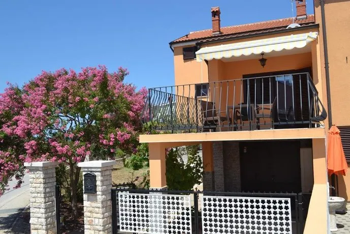 Viola Istra Guest House - Image 1