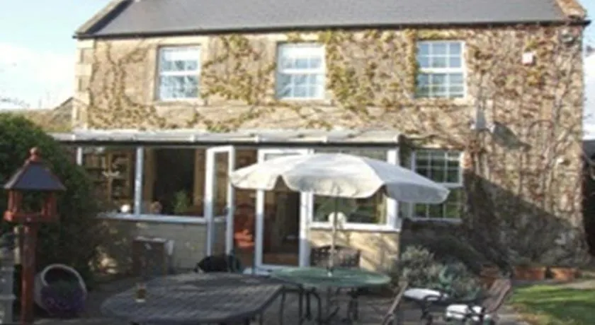 Romsey Oak Farmhouse And Cottages - Image 1