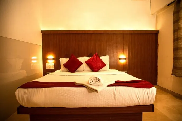 Hotel Monarch Express Near Karnala Sports Academy Panvel - Image 1