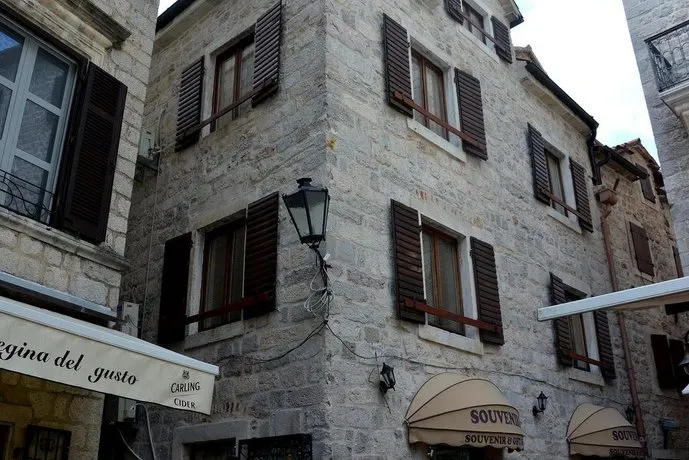Montenegro Hostel Kotor - Image 1