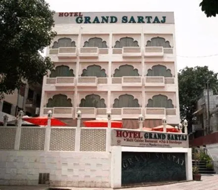 Grand Sartaj - Image 1