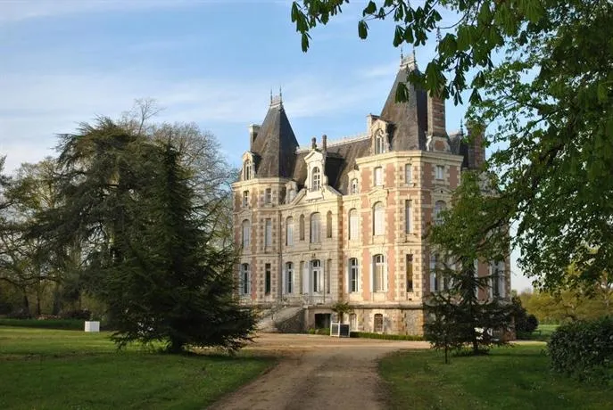 Chateau de l'Oseraie - Image 1