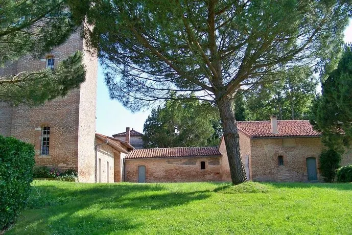 Château d'Issus, near Toulouse, France - Image 1